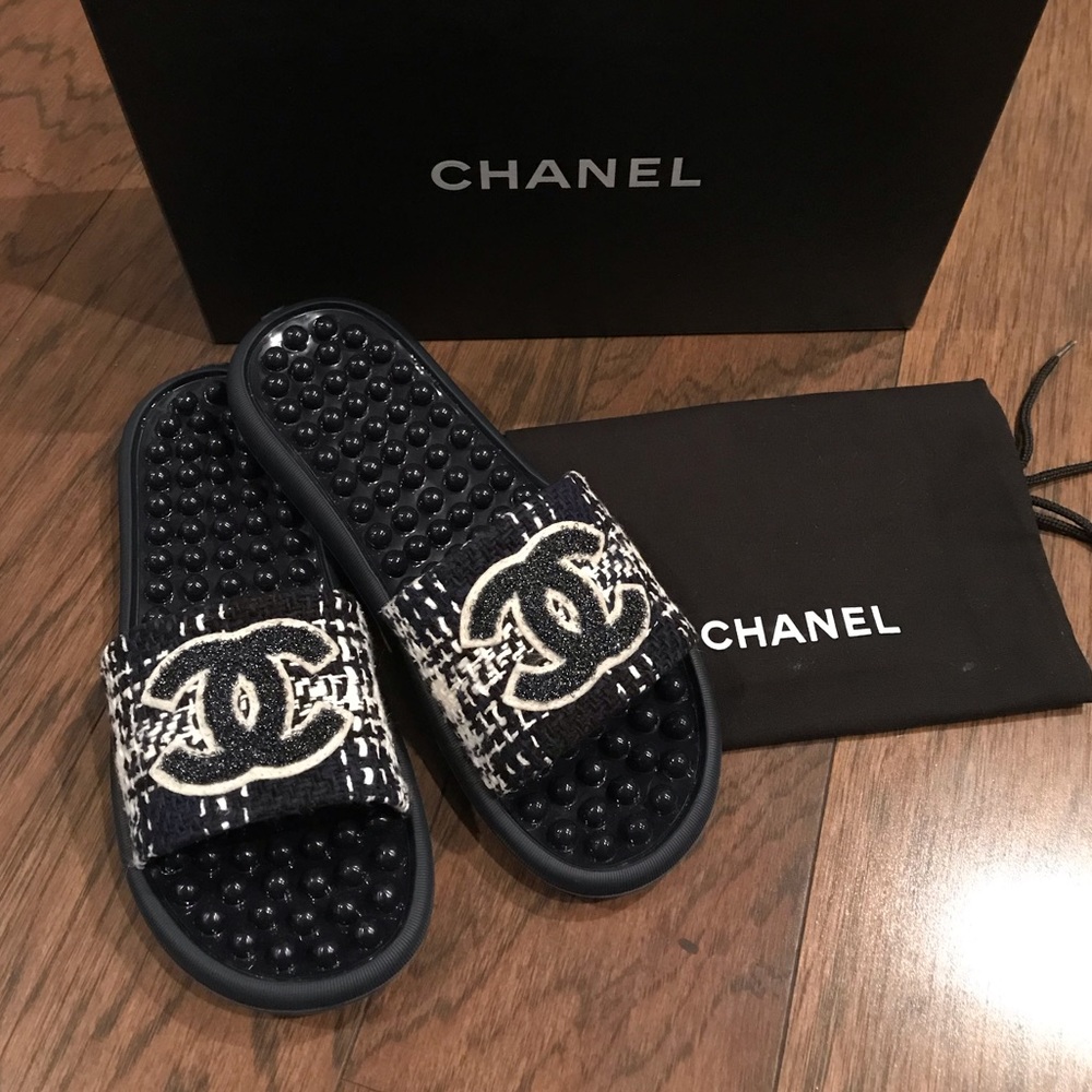Chanel Slides Sandals Navy/White Tweed sz.38